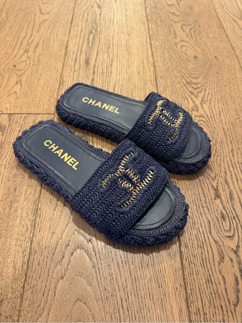 CHANEL Navy Raffia Slide Sandals with Gold CC Embroidery size 10 - Picture 2 of 6